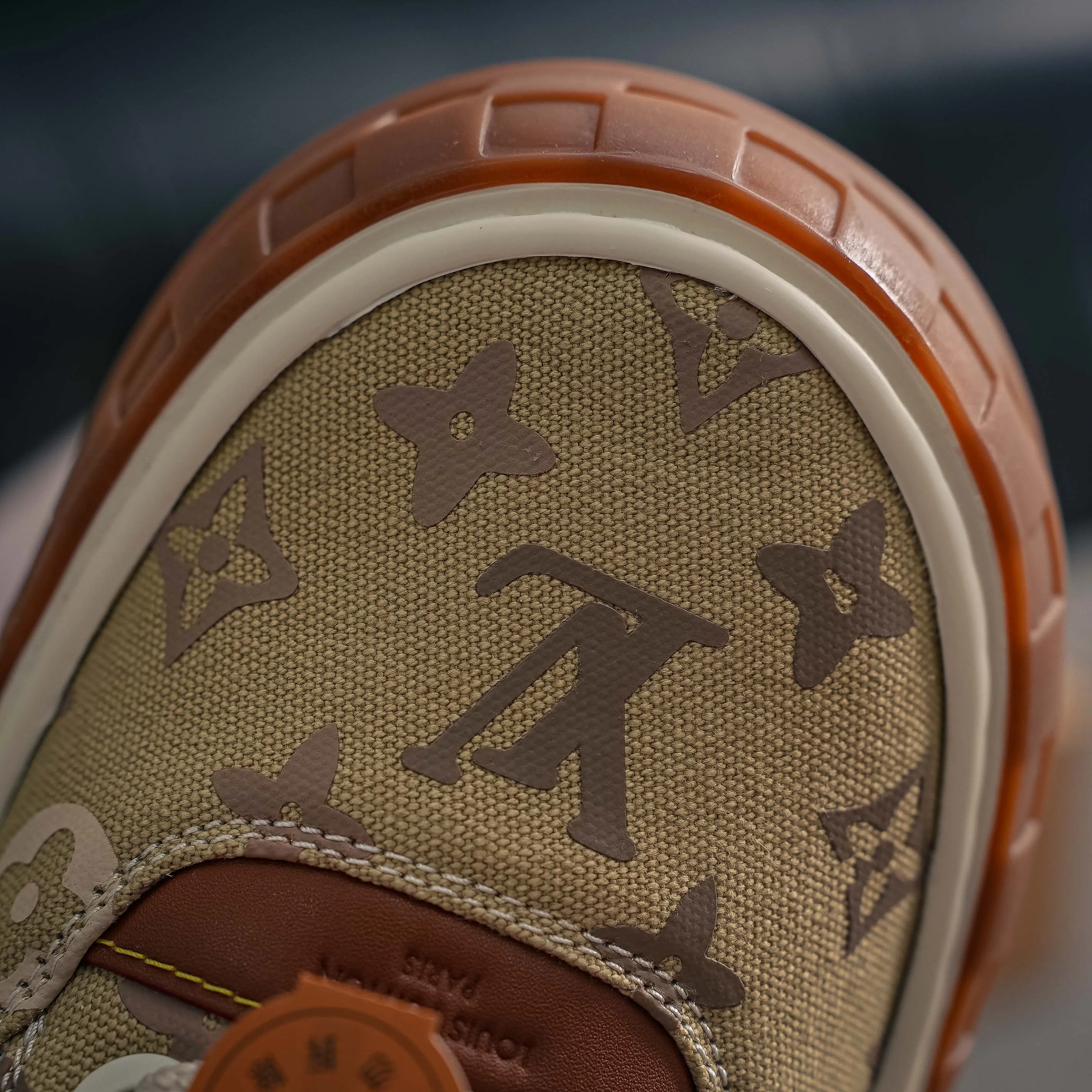 # LV tilted ， Shoes，Sneakers， Shoes，Skate Shoes~~ Sneakers， LV Shoes ， Cushioning TPU Vuitton ，